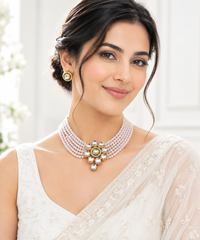 Gold-Toned Kundan Choker Jewellery Set