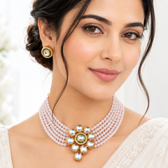 Gold-Toned Kundan Choker Jewellery Set