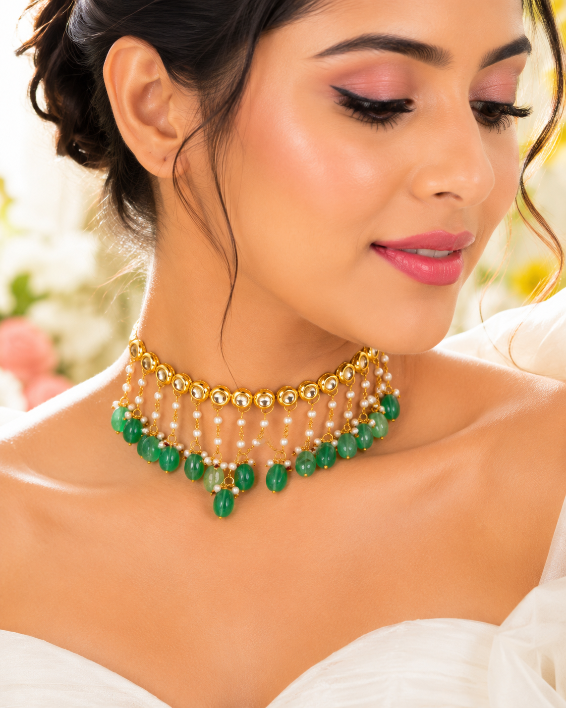 Elegant Gold-Plated Kundan Choker Necklace
