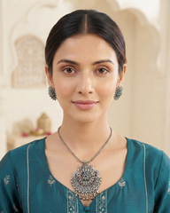Traditional Ethnic Necklace with Matching Stud Earrings Green